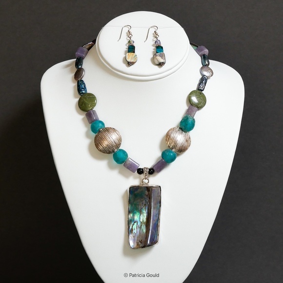 NEW - S31 - Handmade Abalone necklace and earring set - one of a kind - Picture 1 of 5